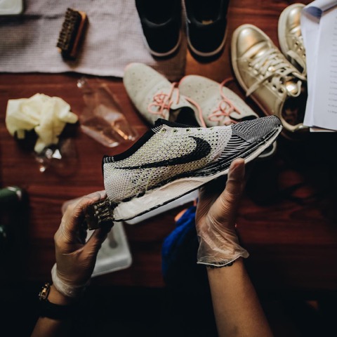 sneaker lounge website